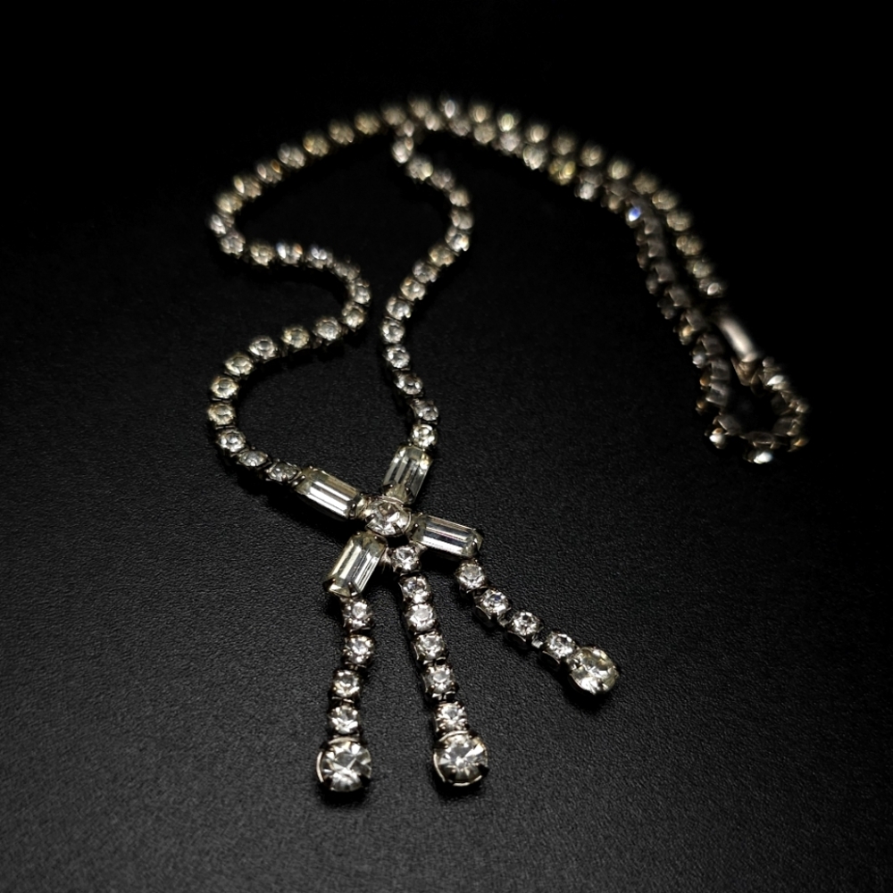 Vintage rhinestone choker necklace. - Picture 6 of 8